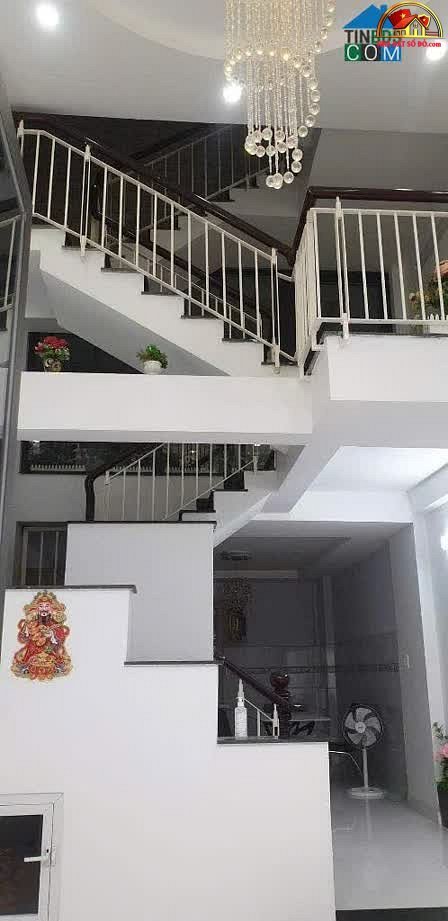 Bán nhà mặt phố sổ đỏ Quận 7 Hồ Chí Minh – 5 tầng mới vào ở ngay