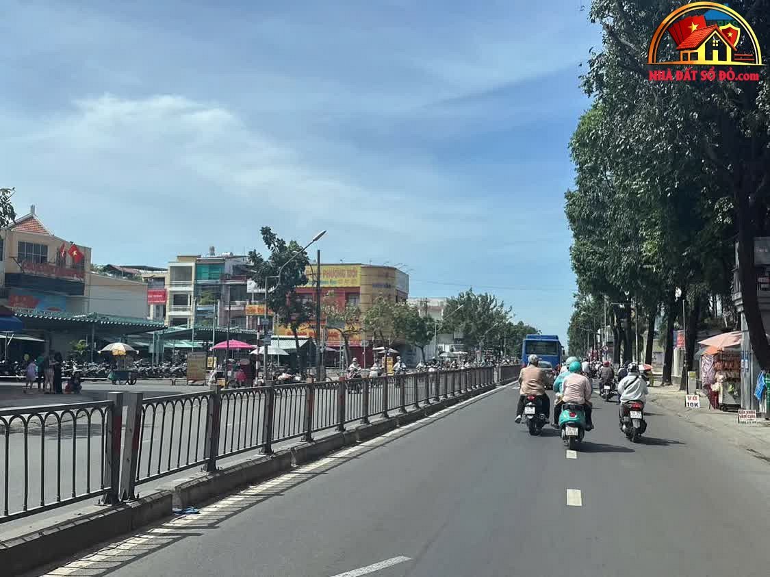 Nhà đất sổ đỏ Quận 12, Hồ Chí Minh – Bán nhà riêng 4 phòng ngủ giá 4.99 tỷ