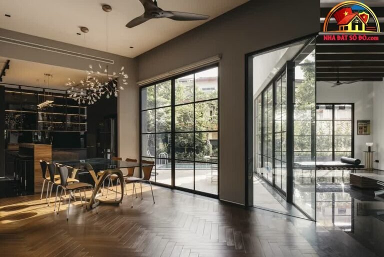 Nhà đất sổ đỏ TP.HCM bán nhà mặt phố Trần Quý Cáp 56m2 giá 12 tỷ