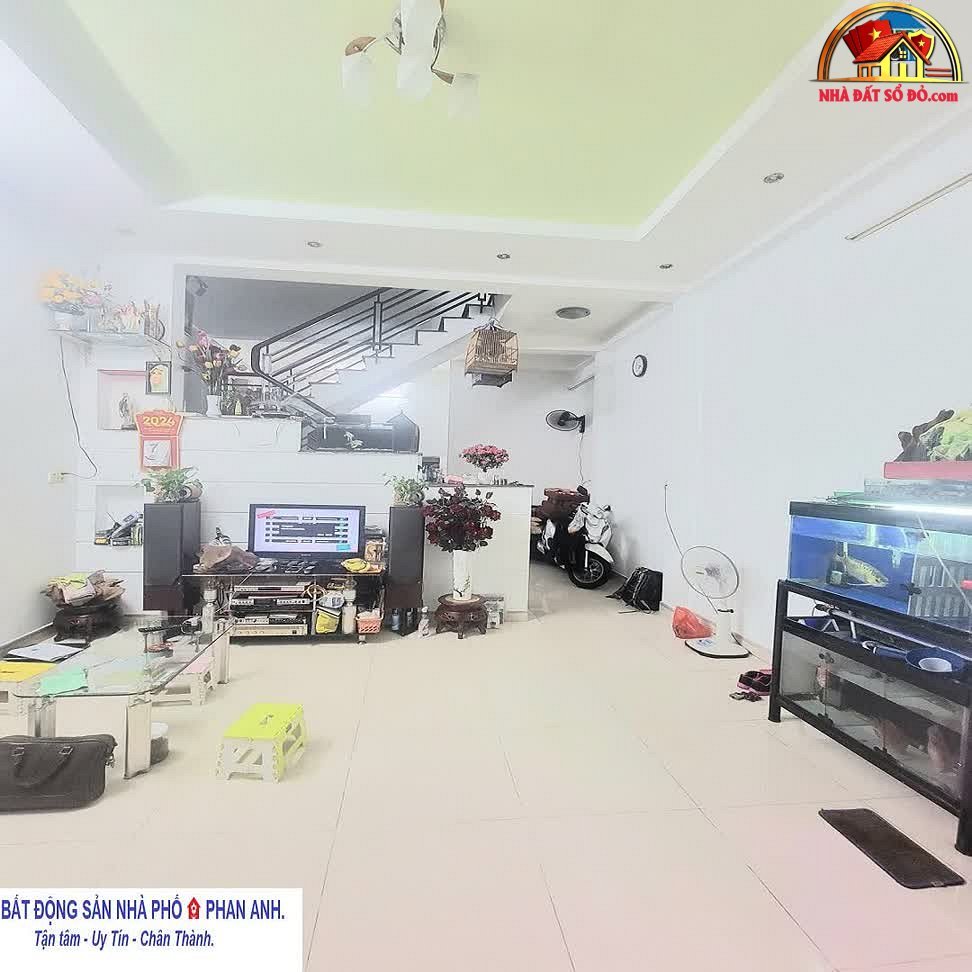 Nhà đất sổ đỏ Thủ Đức 2 tầng 2 phòng ngủ giá thỏa thuận
