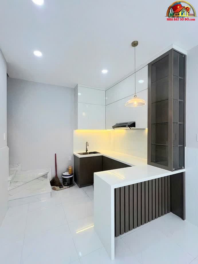 Nhà đất sổ đỏ Quận 7 Hồ Chí Minh – Bán nhà mặt phố 40m2 giá 7.15 tỷ
