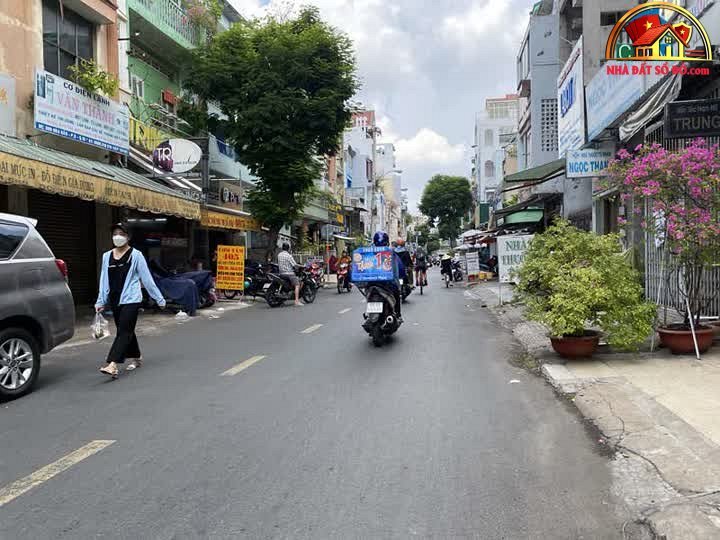 Bán nhà mặt tiền sổ đỏ Quận 5 Hồ Chí Minh diện tích 90m² giá 18 tỷ