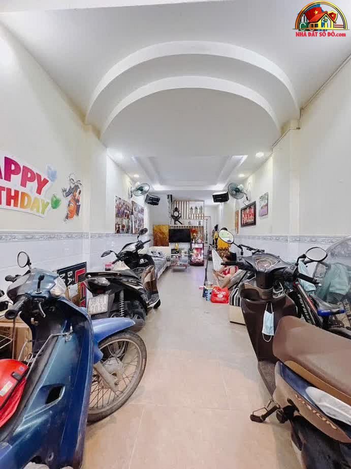 Nhà đất sổ đỏ Quận 4 TP.HCM, 41m² giá 5.85 tỷ có 4 phòng ngủ