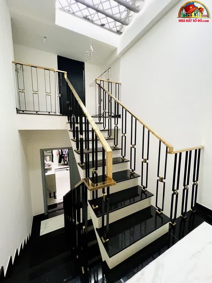 Bán nhà riêng sổ đỏ Quận 5 Hồ Chí Minh diện tích 58m² giá 12.8 tỷ