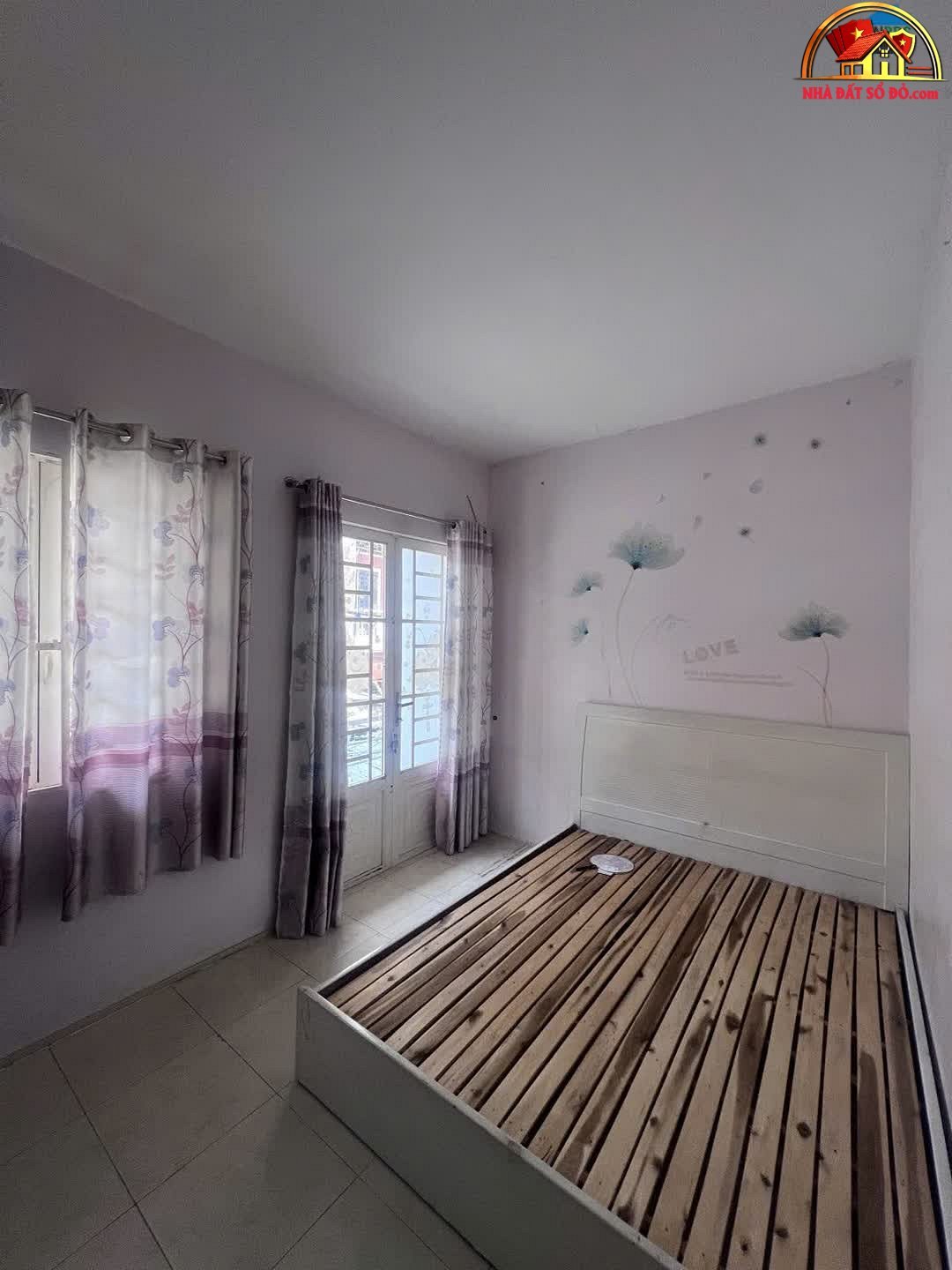 Nhà đất sổ đỏ Tân Phú Hồ Chí Minh: Bán nhà riêng 23m² giá 3.2 tỷ