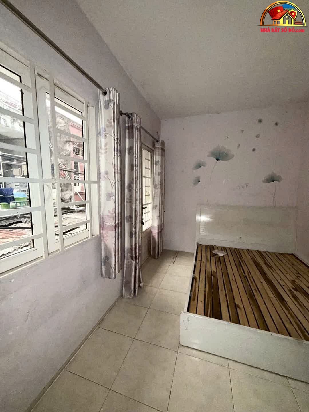 Nhà đất sổ đỏ Tân Phú Hồ Chí Minh: Bán nhà riêng 23m² giá 3.2 tỷ