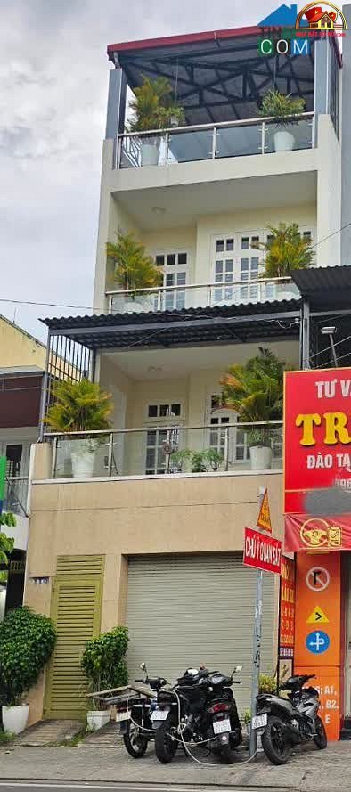 Bán nhà mặt tiền sổ đỏ Quận 8 Hồ Chí Minh, diện tích 100m2, giá 10 tỷ