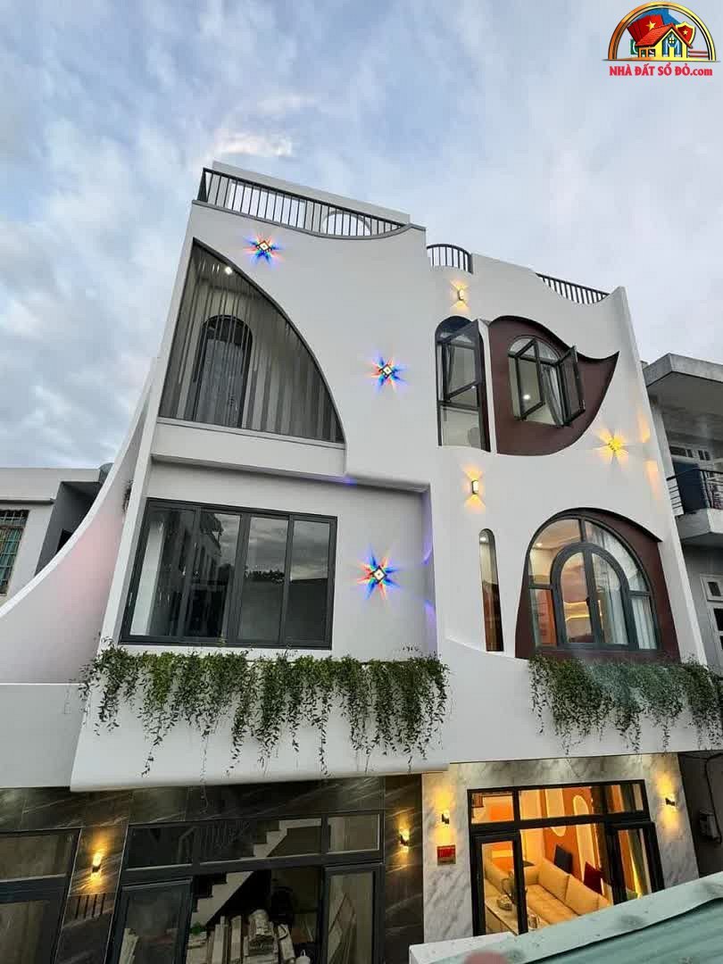 Bán nhà riêng sổ đỏ 3 tầng 58m2 tại Hải Châu Đà Nẵng giá 4.55 tỷ