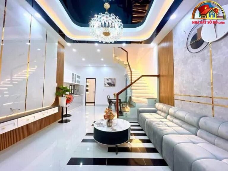 Bán nhà mặt phố 3 tầng đẹp tại Hải Châu, Đà Nẵng chỉ 3.38 tỷ