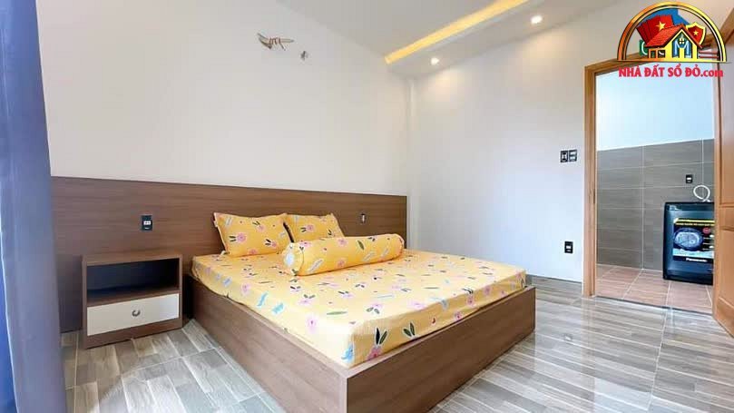 Nhà đất sổ đỏ Hải Châu Đà Nẵng, bán nhà mặt phố 3 tầng giá 3.4 tỷ