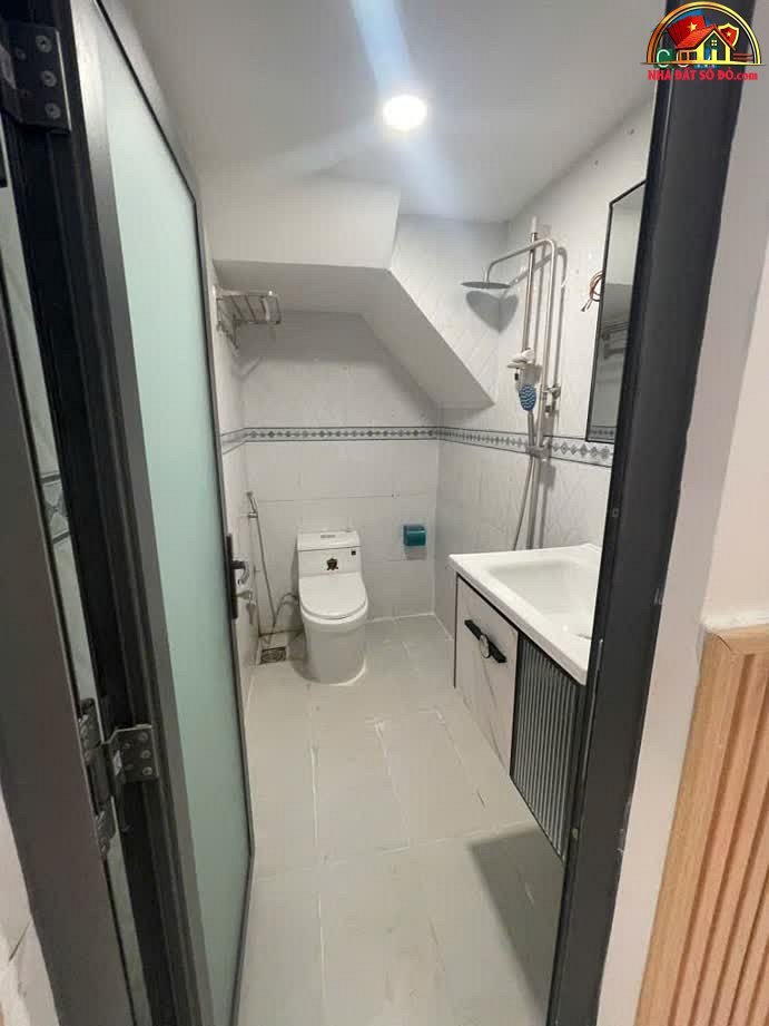 Bán nhà riêng sổ đỏ Quận 8 TP.HCM giá 5.3 tỷ, 40m²