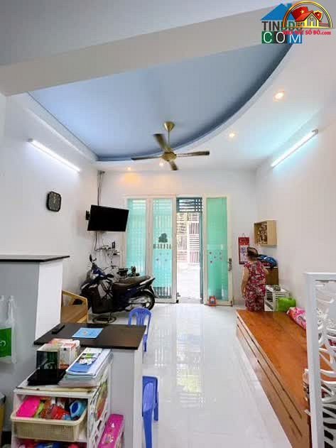 Bán nhà mặt phố Quận 4, Hồ Chí Minh – 33 m² giá 7.8 tỷ