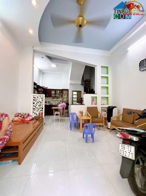 Bán nhà mặt phố Quận 4, Hồ Chí Minh – 33 m² giá 7.8 tỷ