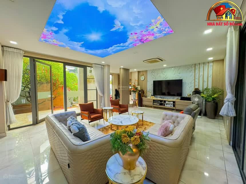 Bán nhà mặt phố Tân Bình Hồ Chí Minh biệt thự 7 tầng nội thất 5 sao
