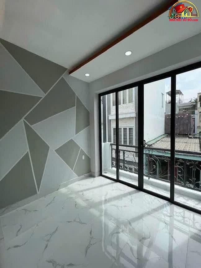 Bán nhà mặt phố sổ đỏ Quận 4 TP.HCM diện tích 30m² giá 4.15 tỷ