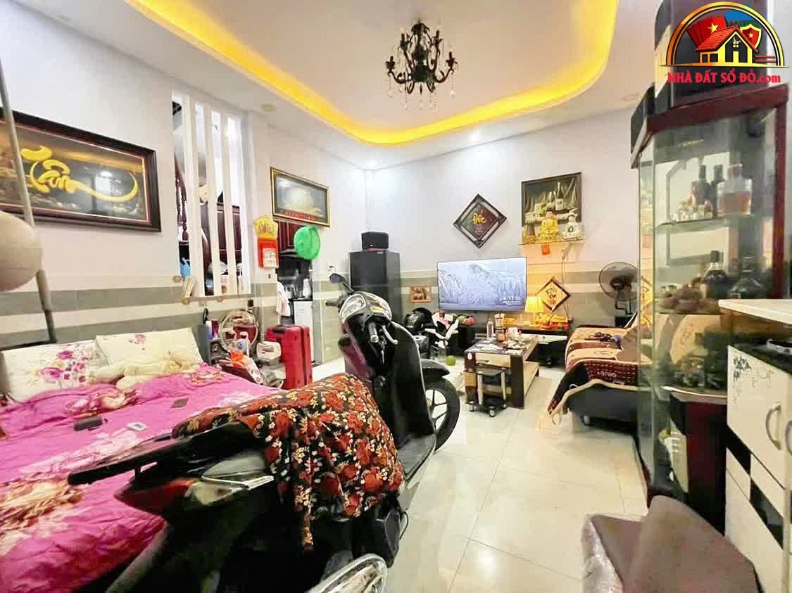 Bán nhà riêng sổ đỏ Quận 4 Hồ Chí Minh 2.69 tỷ diện tích 56m²