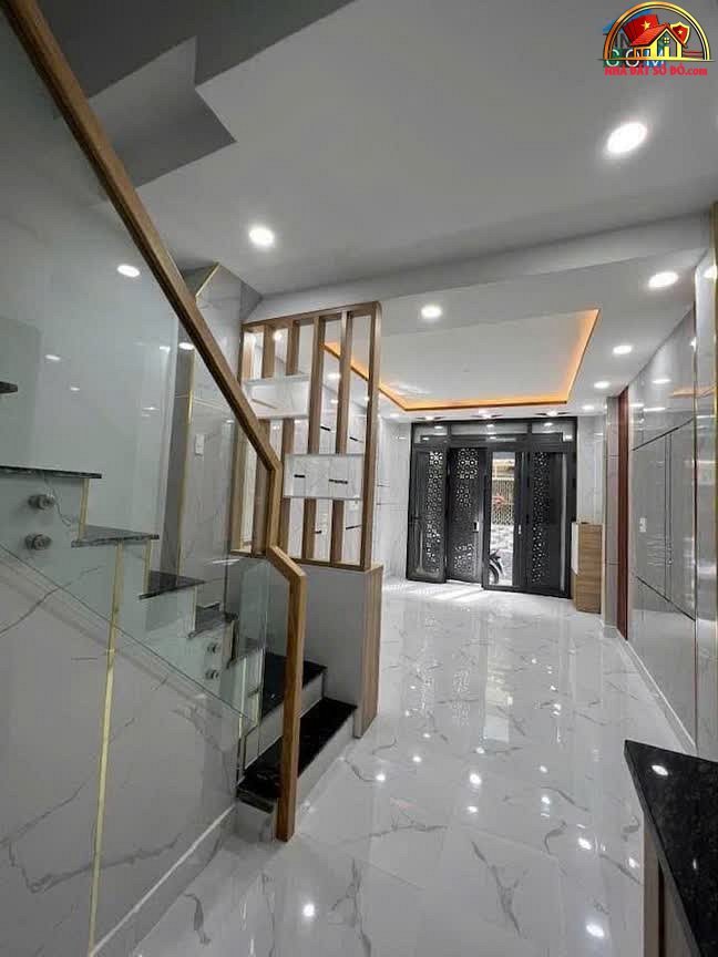 Nhà đất sổ đỏ quận 4 Hồ Chí Minh bán nhà mặt phố Hoàng Diệu diện tích 30m² giá 4.15 tỷ