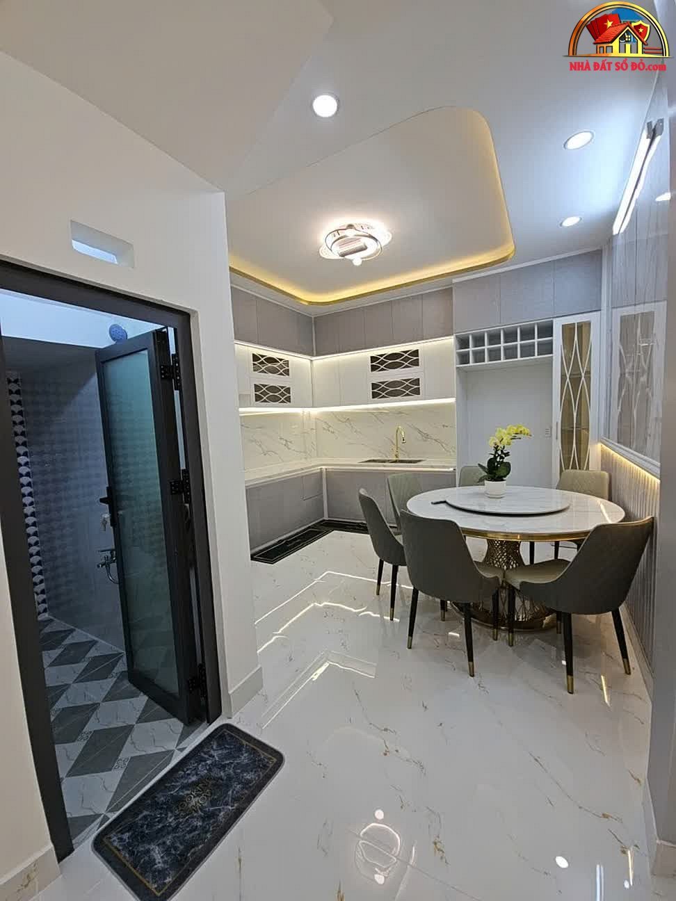 Nhà đất sổ đỏ Quận 7 TP.HCM với giá 6.79 tỷ, diện tích 180m² gần Phú Mỹ Hưng
