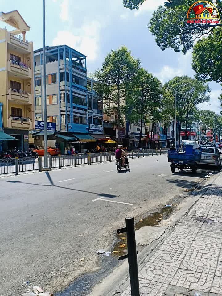 Bán nhà mặt phố Lê Hồng Phong Quận 5 TP.HCM, 51m2, giá 26 tỷ