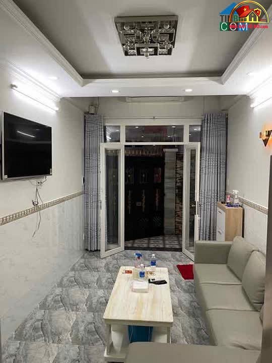 Nhà đất sổ đỏ Quận 4 Hồ Chí Minh bán nhà riêng 21m2 giá 2 tỷ