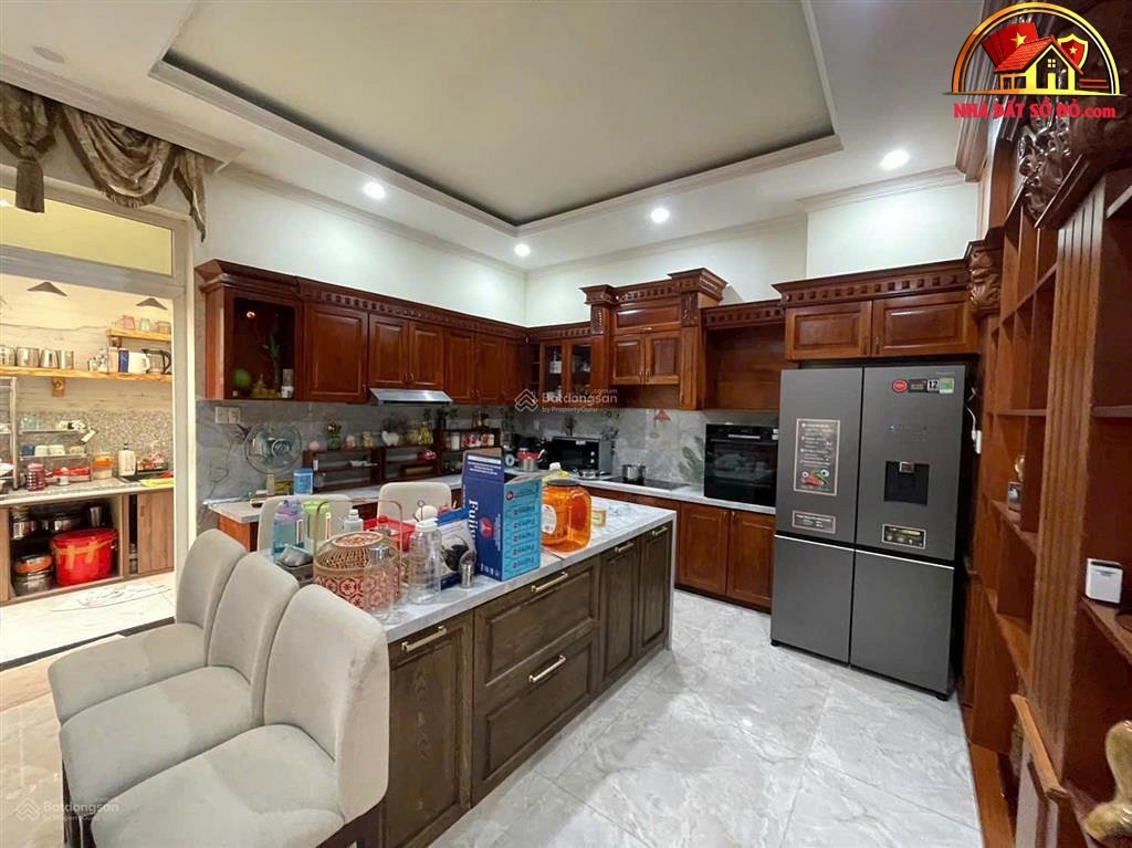 Nhà đất sổ đỏ 200m2 Bình Trị Đông B Bình Tân giá 32 tỷ