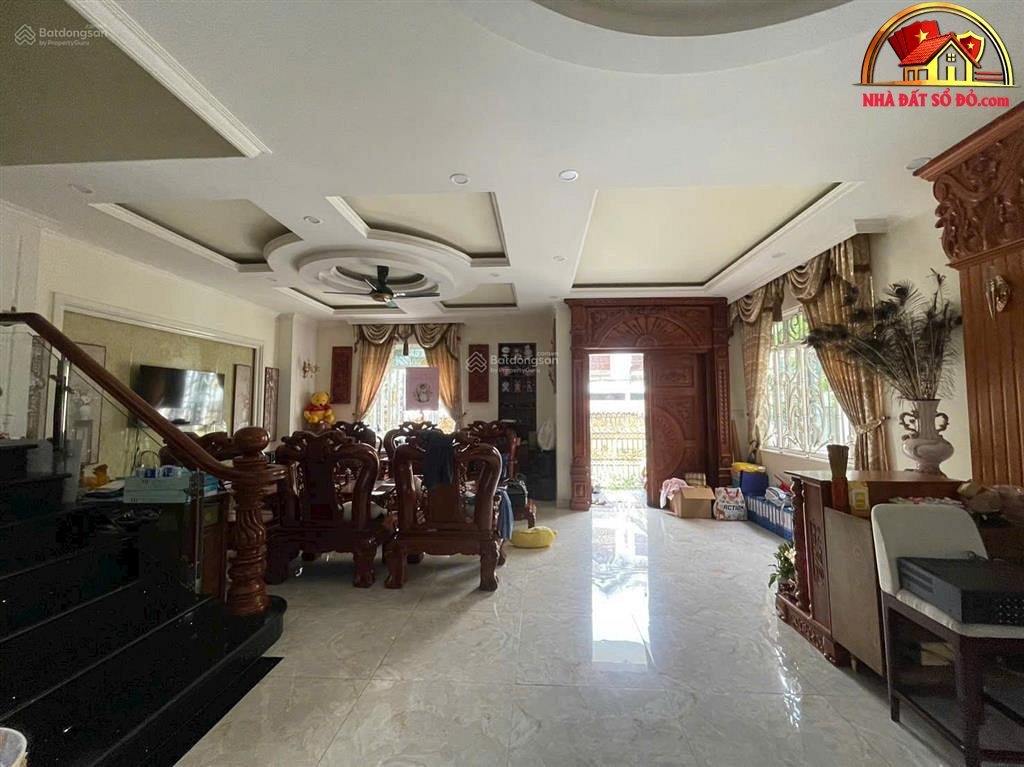 Nhà đất sổ đỏ 200m2 Bình Trị Đông B Bình Tân giá 32 tỷ