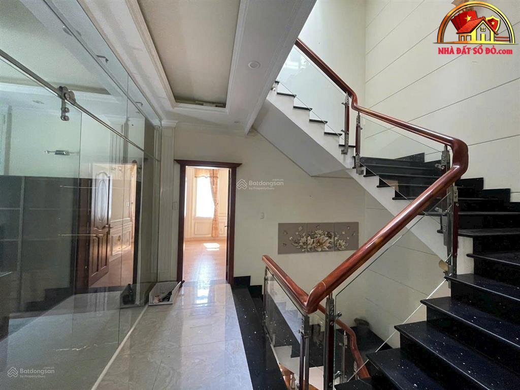 Nhà đất sổ đỏ 200m2 Bình Trị Đông B Bình Tân giá 32 tỷ