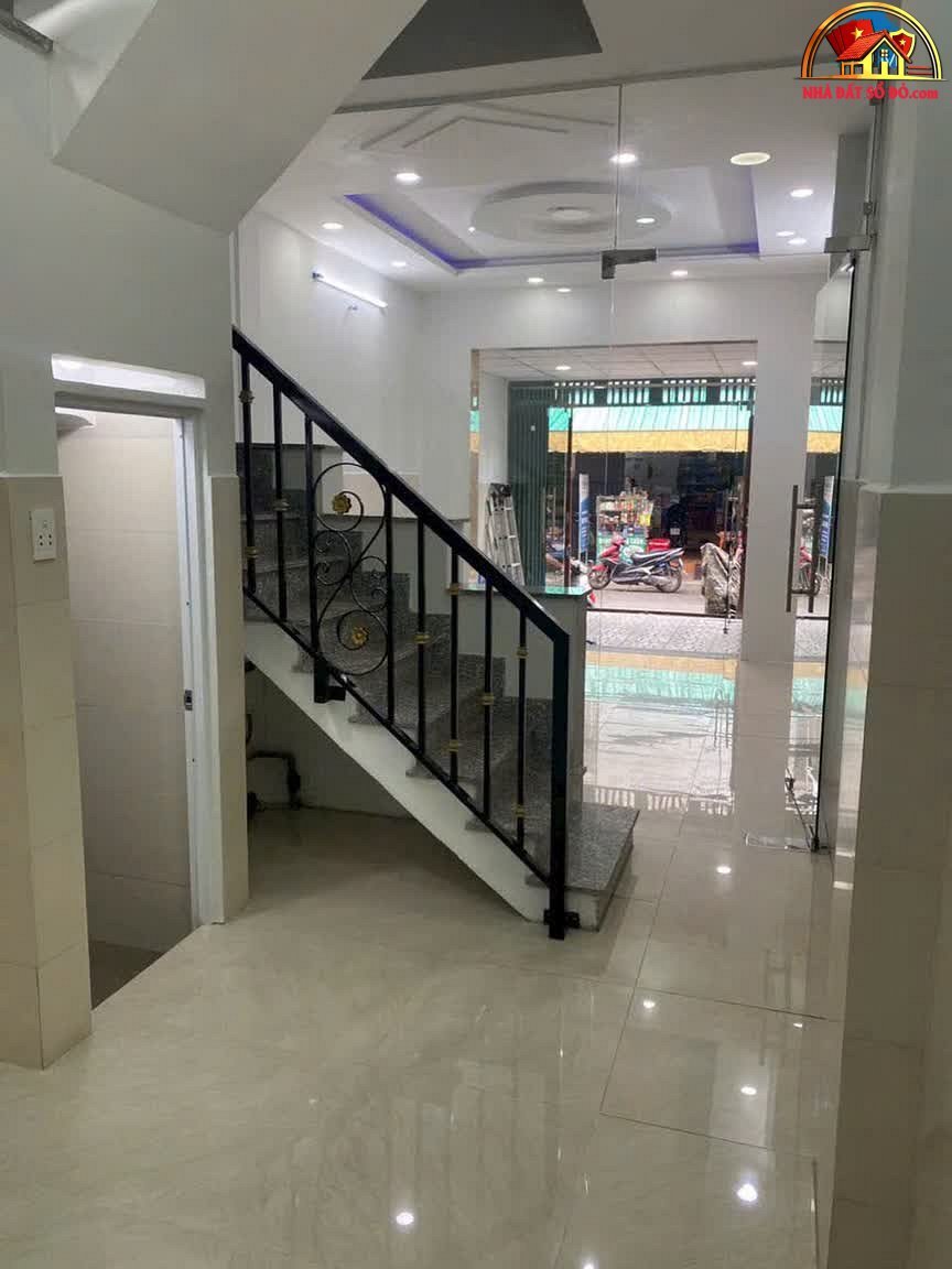 Nhà đất sổ đỏ Bình Tân: Bán nhà mặt phố Phùng Tá Chu giá 6.39 tỷ