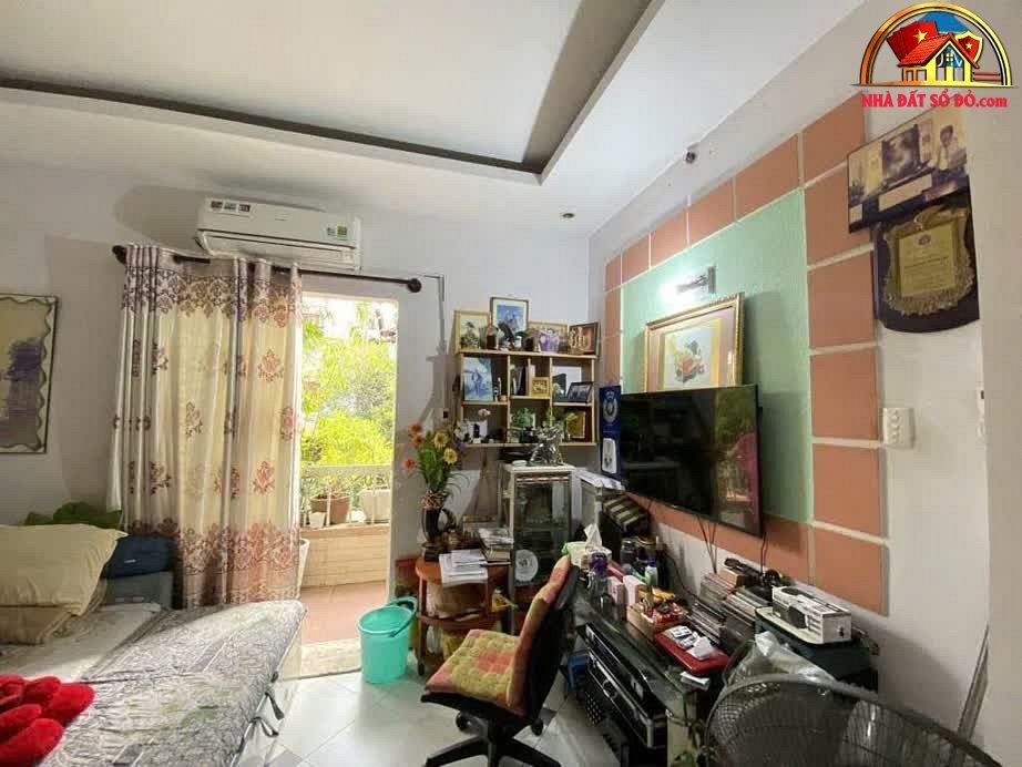 Nhà đất sổ đỏ Quận 7 – Bán nhà HXH 2 tầng, giá 4.3 tỷ