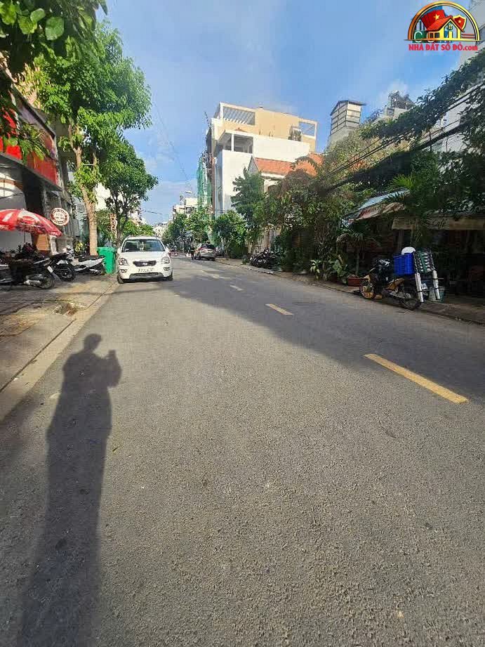 Nhà đất sổ đỏ Quận 7 – Bán nhà HXH 2 tầng, giá 4.3 tỷ