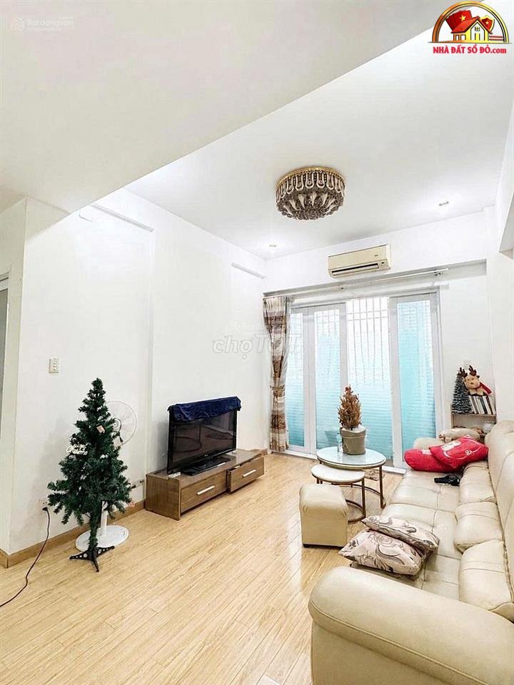 Bán chung cư Phú Thọ 65m2, 2PN, 2WC, giá 3.6 tỷ tại Quận 11 TP.HCM