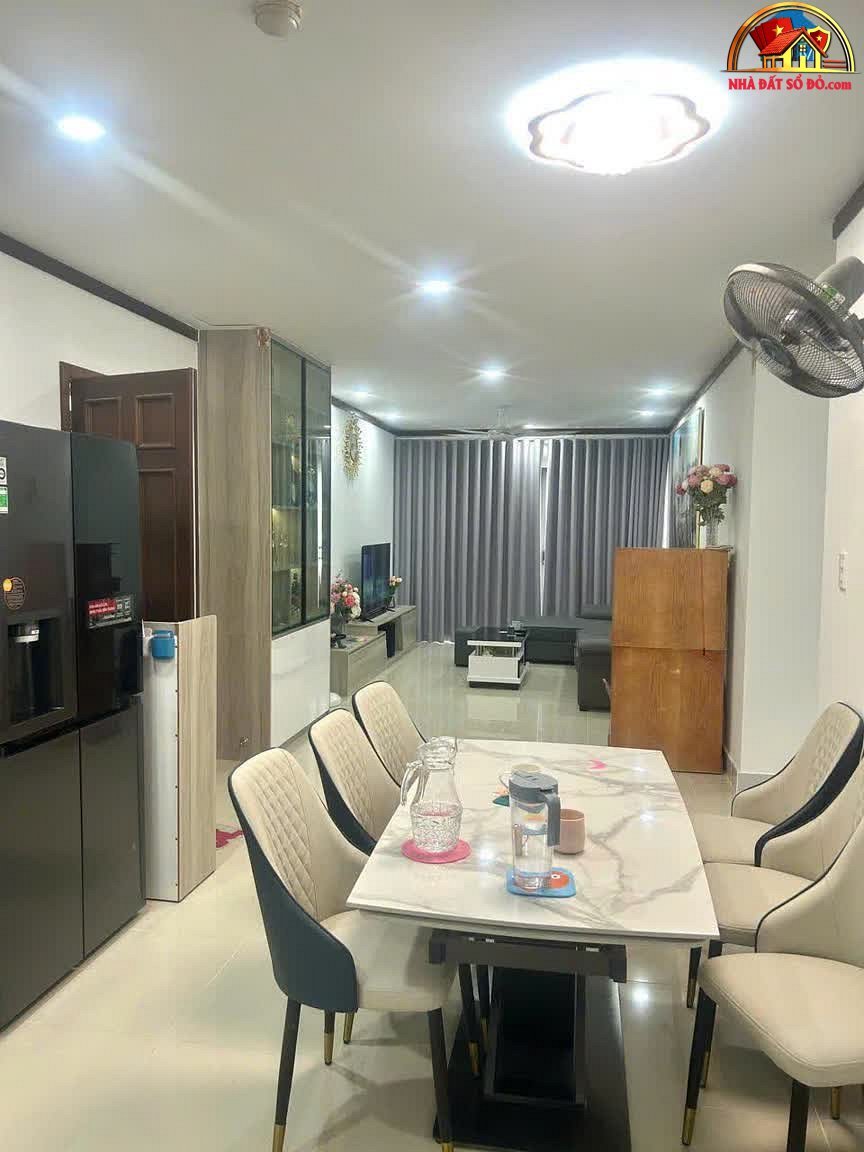 Bán căn hộ chung cư sổ đỏ Quận 7 Hồ Chí Minh diện tích 131m2 giá 5,1 tỷ