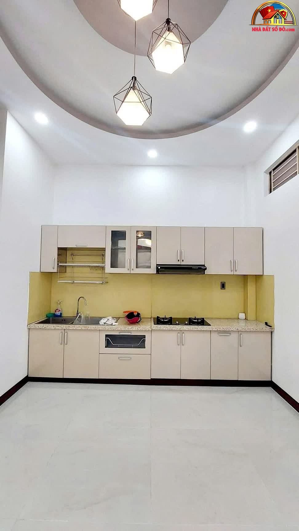 Bán nhà mặt tiền sổ đỏ Bình Tân Hồ Chí Minh giá 7.5 tỷ diện tích 72m²
