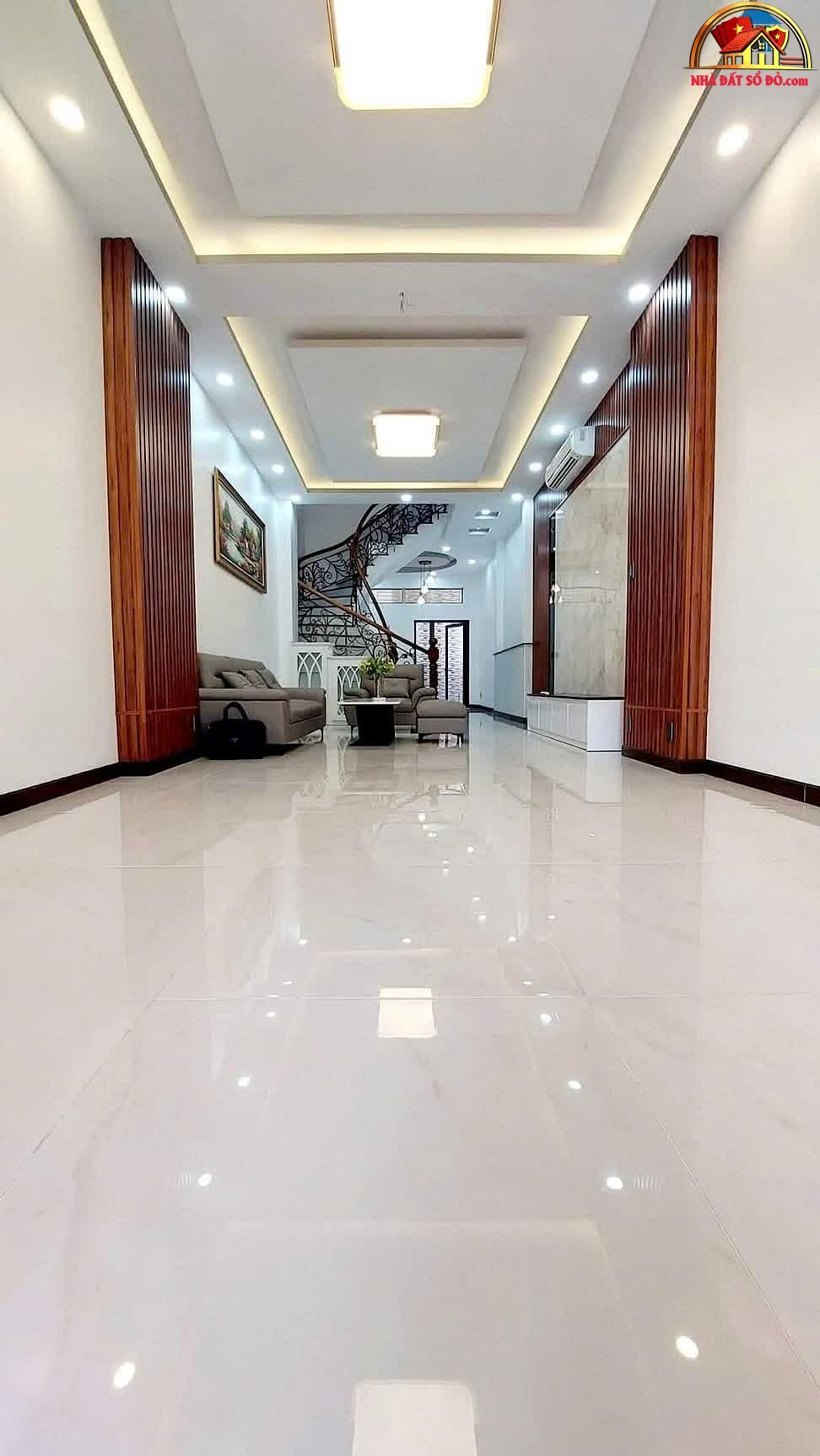 Bán nhà mặt tiền sổ đỏ Bình Tân Hồ Chí Minh giá 7.5 tỷ diện tích 72m²