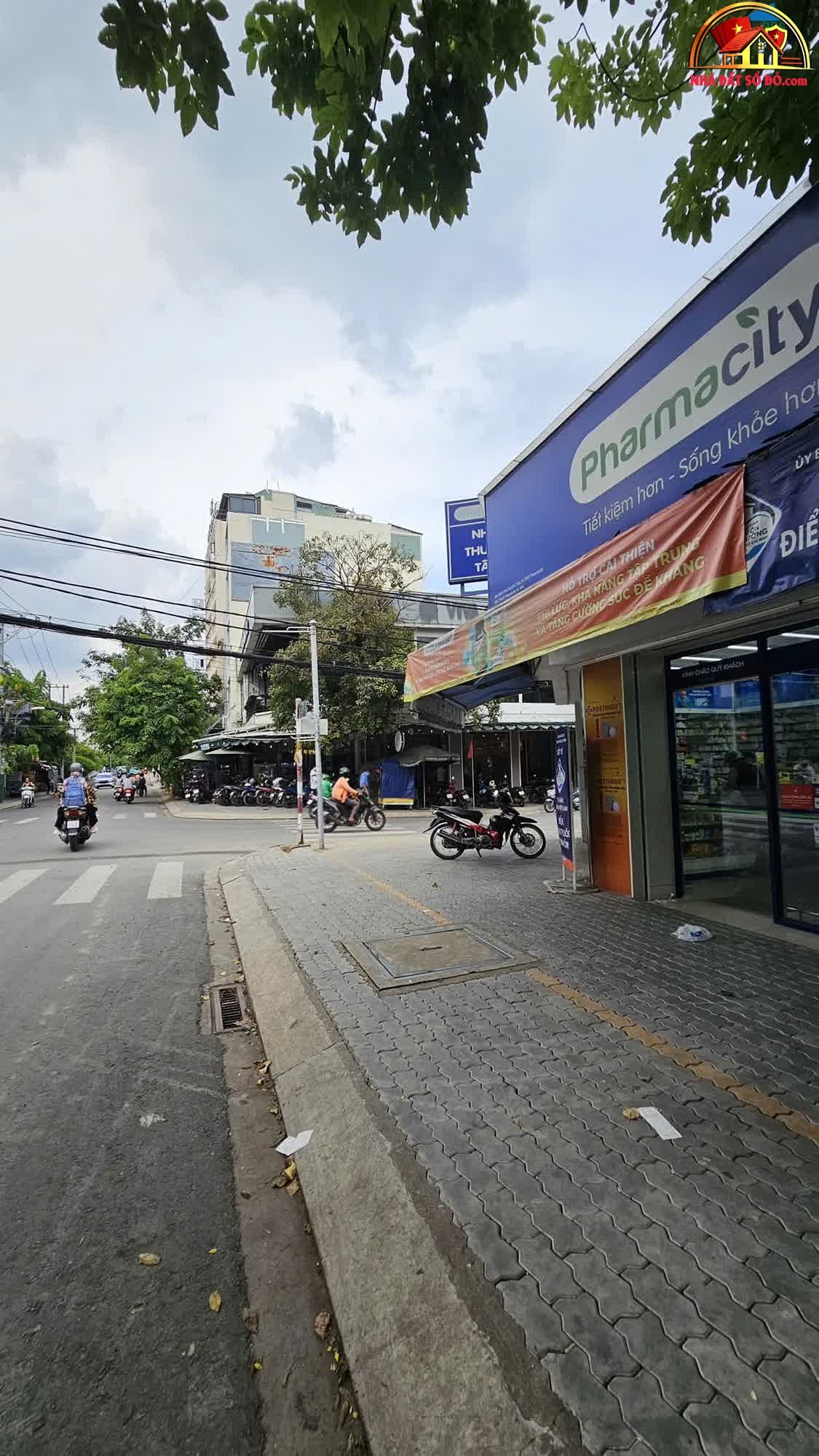 Nhà đất sổ đỏ Quận 7 – Bán nhà mặt phố Nguyễn Thị Thập giá 6.1 tỷ