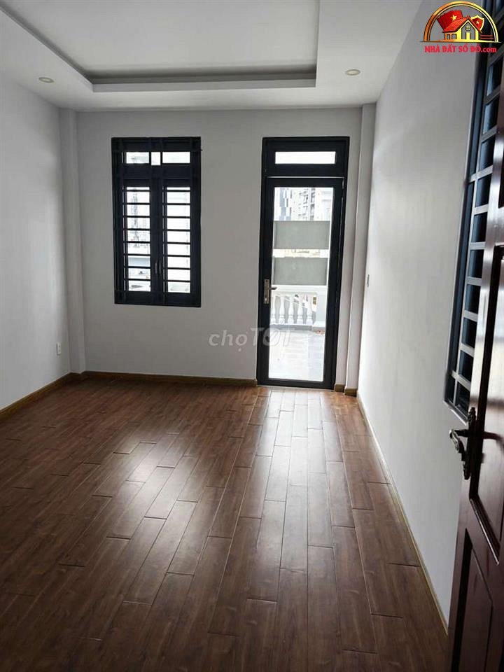 Nhà mặt tiền sổ đỏ quận 6 TP.HCM, giá 12.6 tỷ, 8 phòng ngủ