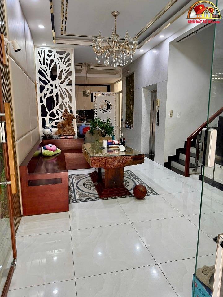 Bán nhà đất sổ đỏ Phường 14 Quận Tân Bình Hồ Chí Minh 26 tỷ 96m2