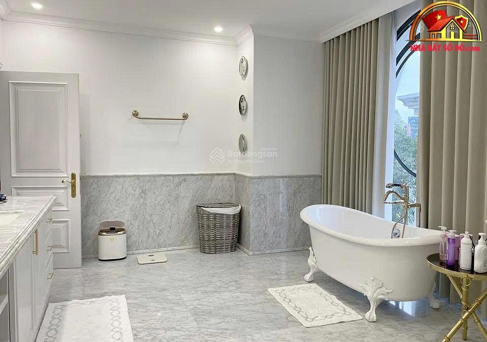 Bán biệt thự sổ đỏ Vinhomes Central Park, diện tích 517m2, giá 400 tỷ