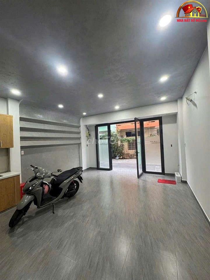 Nhà mặt tiền sổ đỏ Bình Phú Quận 6 TP.HCM giá 8.7 tỷ diện tích 42m2