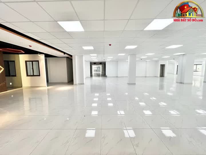 Nhà mặt phố sổ đỏ Quận 5 TP.HCM – Tòa Nhà Khan Hiến cần bán