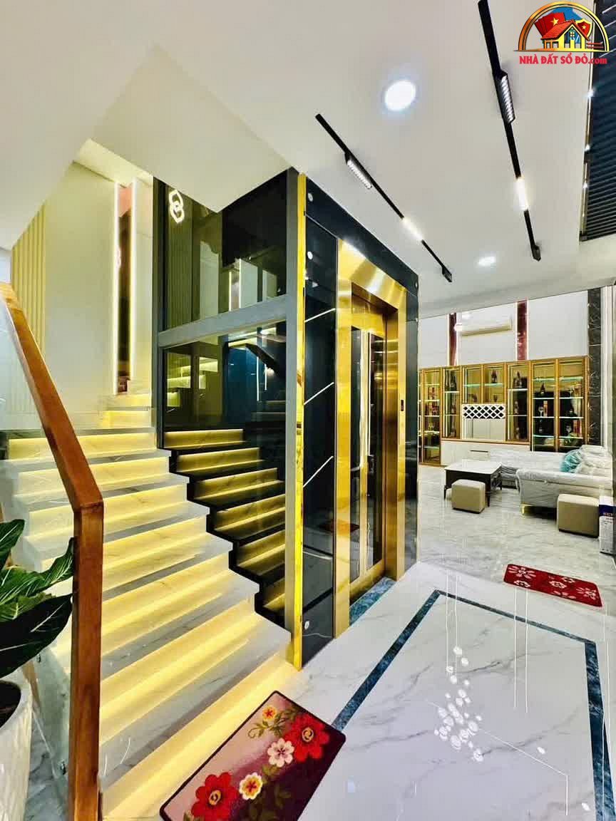 Nhà đất sổ đỏ TP.HCM – Nhà phố mới xây, giá 8 tỷ phù hợp ở và kinh doanh