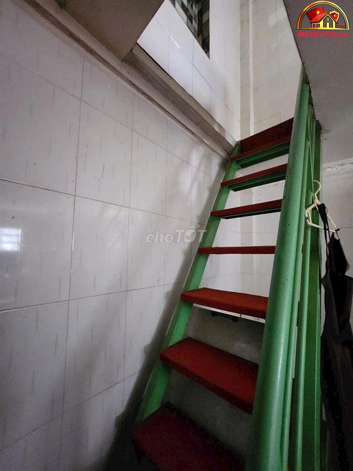 Nhà đất sổ đỏ Quận 11 TP.HCM giá 1.95 tỷ diện tích 10m2