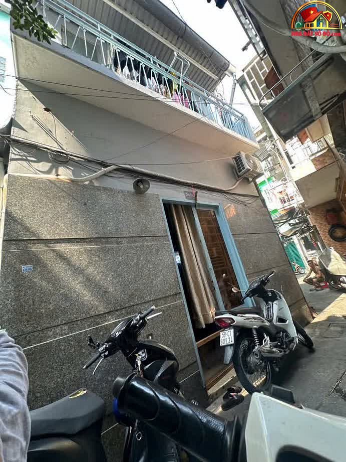 Nhà đất sổ đỏ Quận 4 – Bán nhà riêng sát mặt đường Tôn Đản chỉ 2.49 tỷ