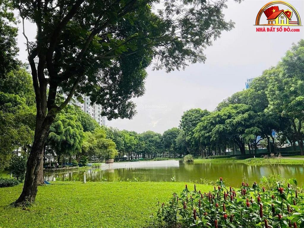 Bán căn hộ 3PN Emerald 104m² hướng mát tại Celadon City Tân Phú