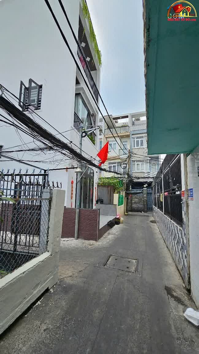 Nhà mặt phố sổ đỏ Quận 4 Hồ Chí Minh 4.25 tỷ, 38m², 4 phòng ngủ