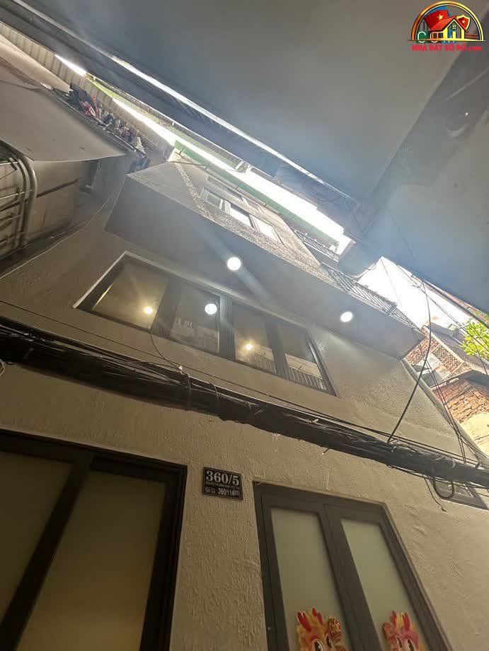 Nhà đất sổ đỏ Quận 3, Hồ Chí Minh: Bán nhà mặt phố Nguyễn Thị Minh Khai chỉ 4.9 tỷ