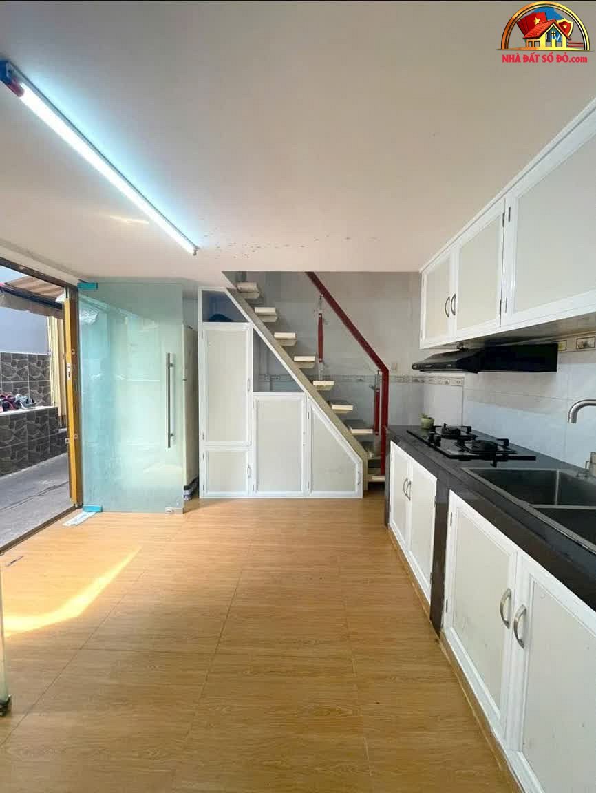 Bán nhà riêng sổ đỏ Quận 4, TP.HCM giá 2.4 tỷ diện tích 45m²