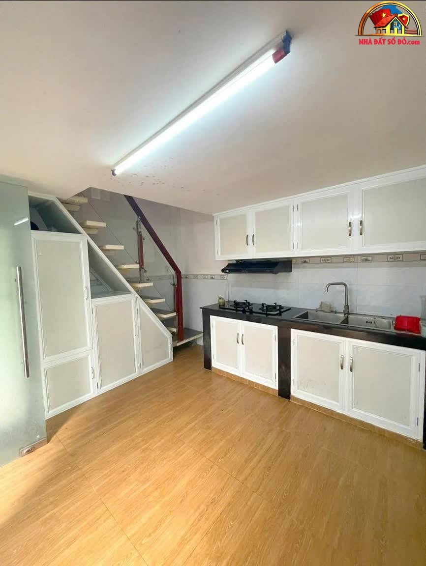 Bán nhà riêng sổ đỏ Quận 4, TP.HCM giá 2.4 tỷ diện tích 45m²