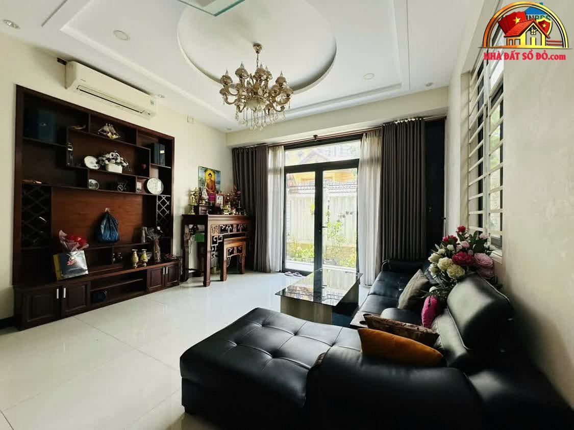 Bán nhà đất sổ đỏ Quận 2 villa đẹp full nội thất 500m2 giá 88 tỷ