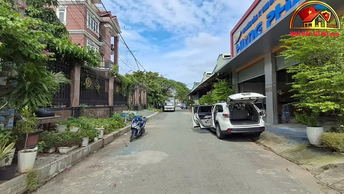 Nhà đất sổ đỏ Thủ Đức: Biệt thự 4 tầng mặt tiền Quốc Lộ 13, diện tích 840m²